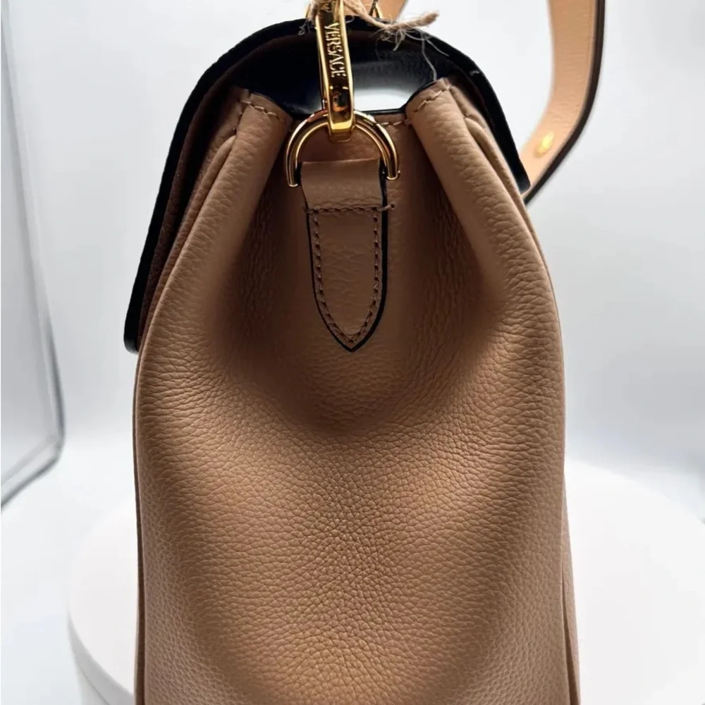 Versace Virtus - Picture 3 of 6